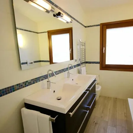 Franca - Utnz Villa San Teodoro (Sardinia)